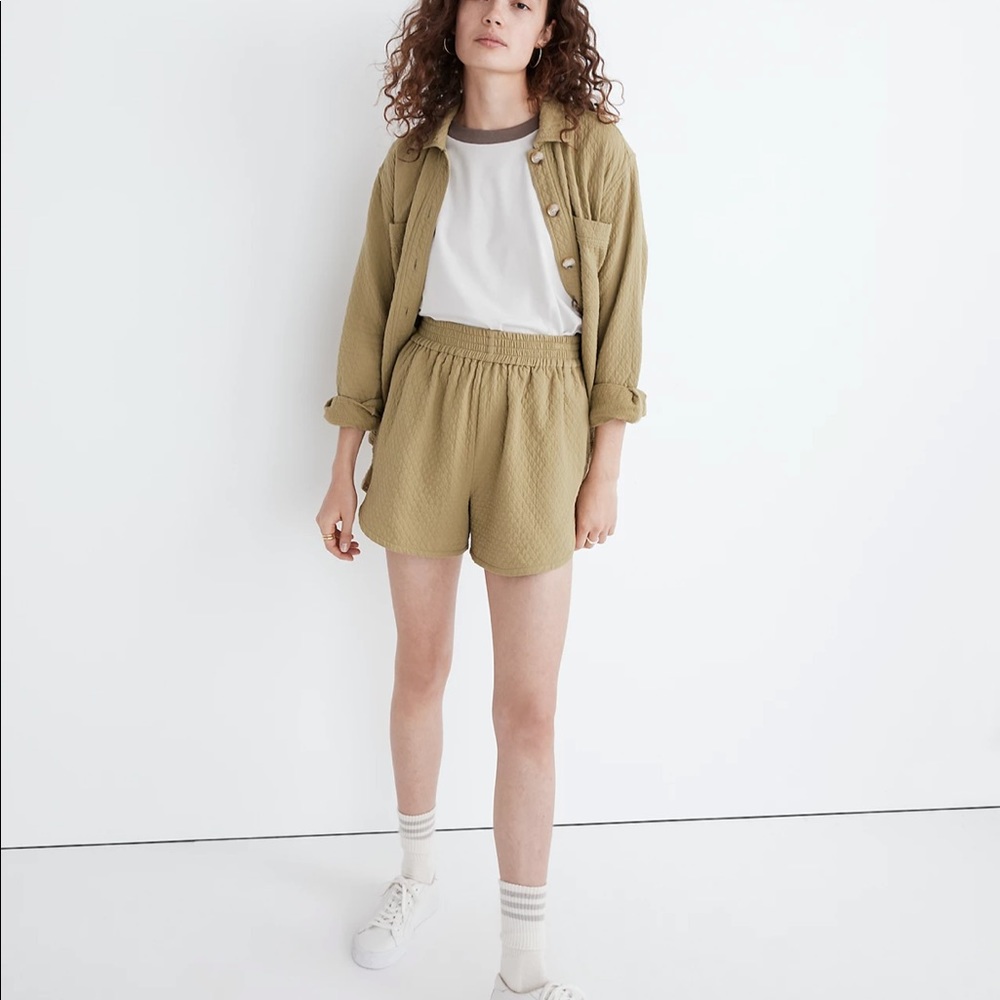 Madewell quilted olive pull on shorts NWT